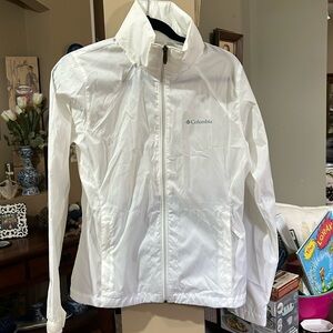 NWOT Ladies white Columbia windbreaker